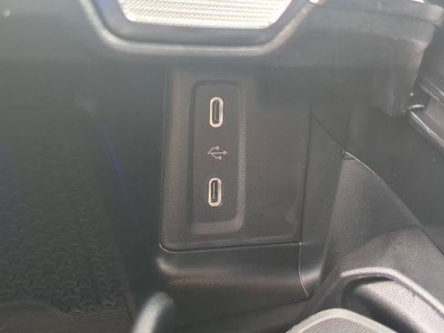 New 2025 Mercedes-Benz GLC 350e 4MATIC image 10