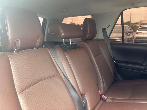 Used 2016 Toyota 4Runner Limited AWD/4WD image 34