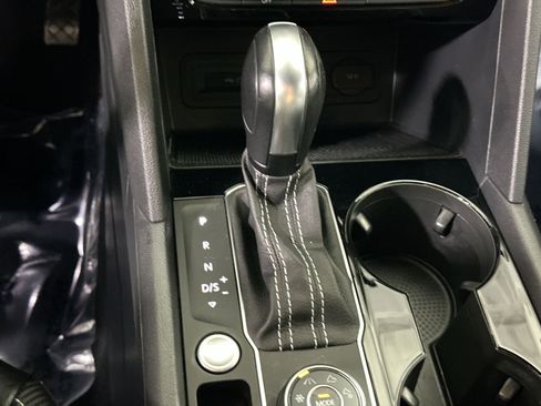 Used 2022 Volkswagen Atlas Cross Sport SE image 30