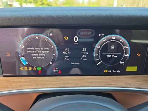 New 2026 Volkswagen Tiguan SEL R-Line image 19