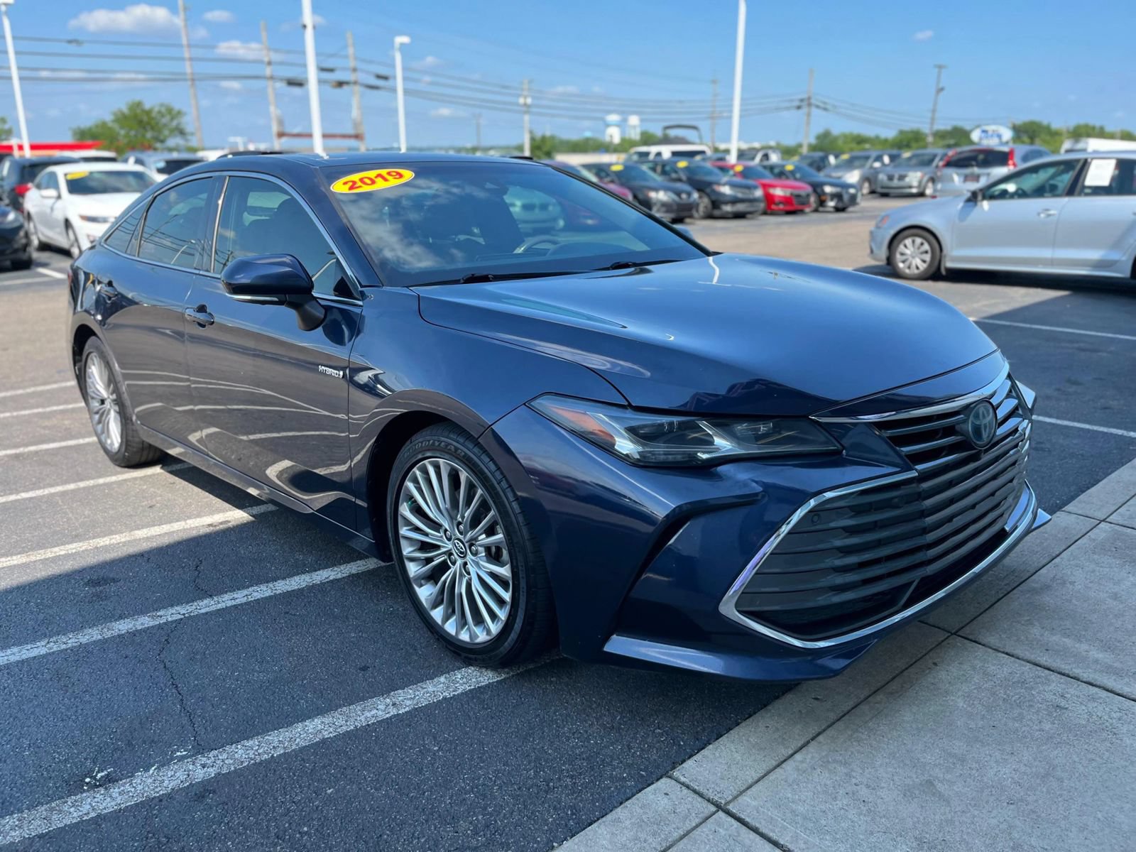 Used 2019 Toyota Avalon Limited w/ Advanced Safety Package FWD image 12