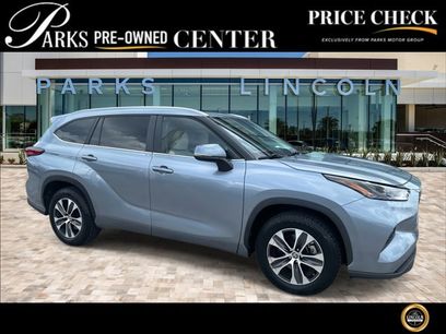 Used 2023 Toyota Highlander XLE