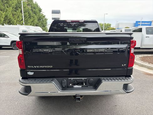 Used 2023 Chevrolet Silverado 1500 LT AWD/4WD image 9