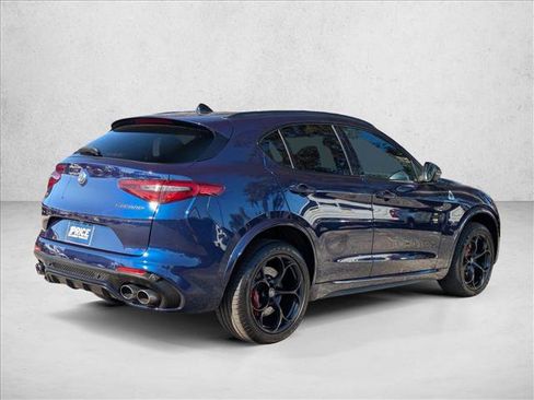Used 2020 Alfa Romeo Stelvio Quadrifoglio image 5