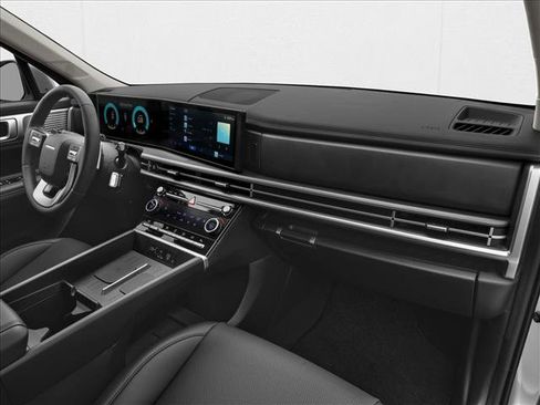 Certified 2025 Hyundai Santa Fe SEL image 11