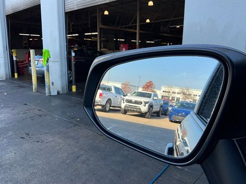 Used 2025 Toyota RAV4 XLE image 19