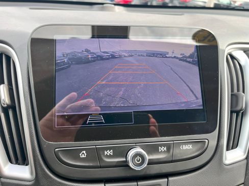 Used 2022 Chevrolet Malibu LS image 21