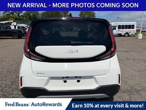 Used 2023 Kia Soul S FWD image 6