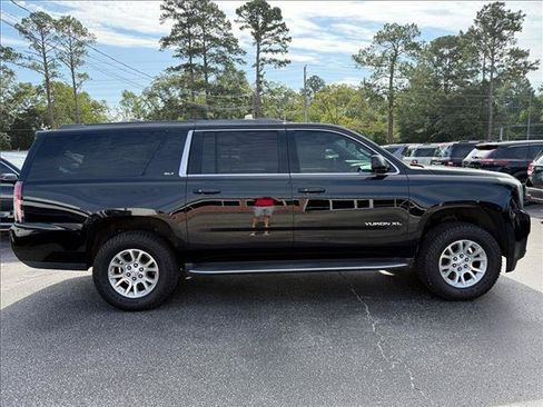 Used 2019 GMC Yukon XL SLT AWD/4WD image 24