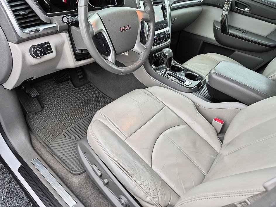 Used 2016 GMC Acadia SLT w/ Open Road Package FWD image 17