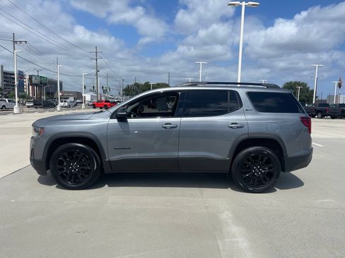 Used 2022 GMC Acadia SLT w/ Elevation Edition FWD image 2