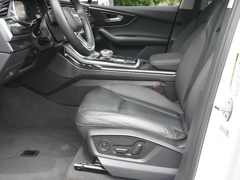 Used 2023 Audi Q7 3.0T Premium Plus AWD/4WD image 31