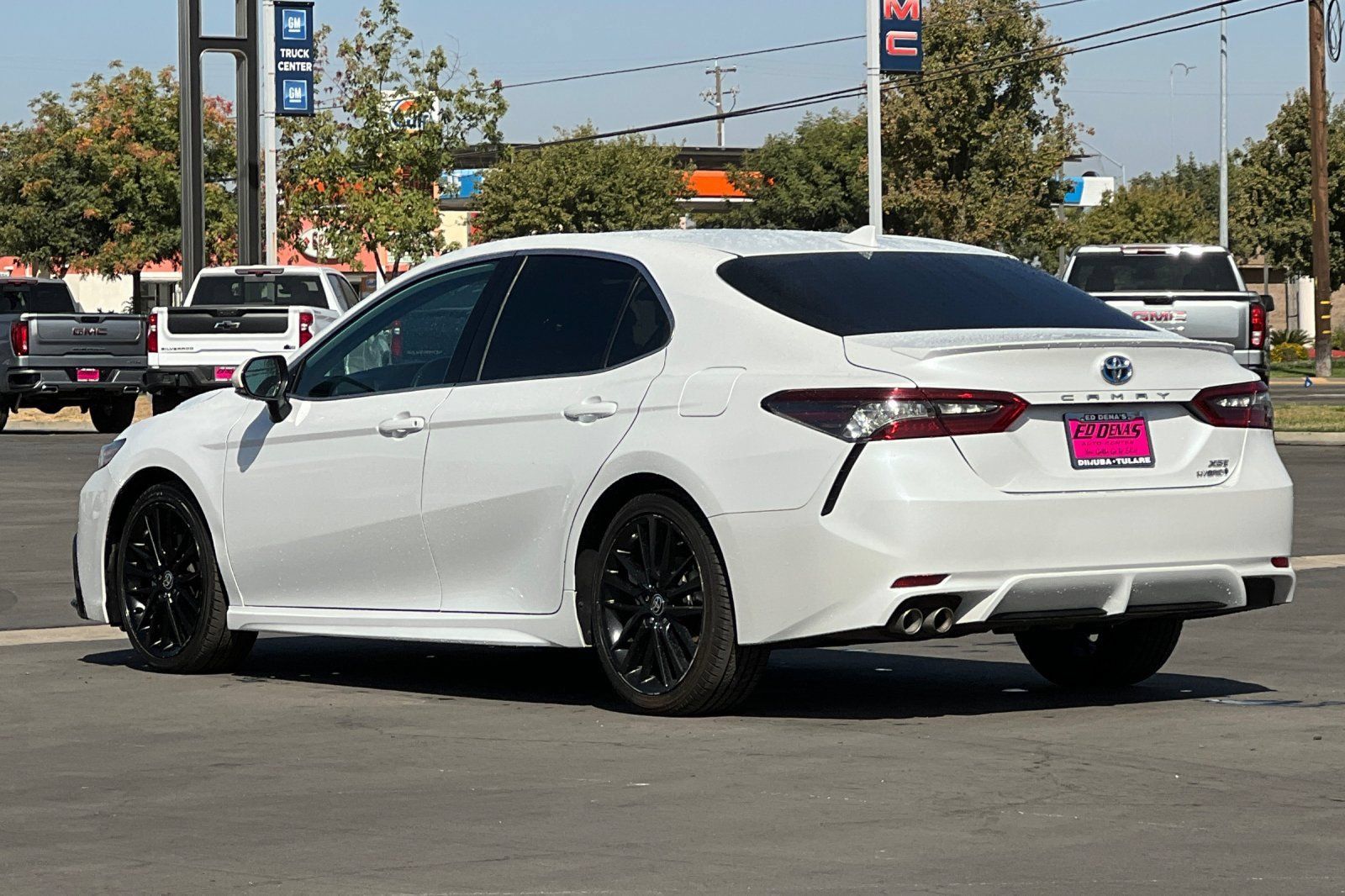Used 2022 Toyota Camry XSE FWD image 7