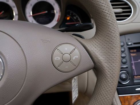 Used 2009 Mercedes-Benz SL 550 image 29