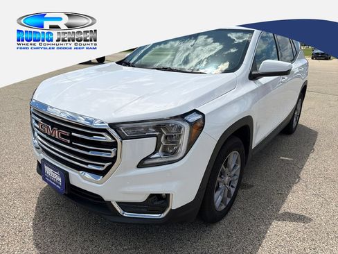 Used 2024 GMC Terrain SLT AWD/4WD image 1