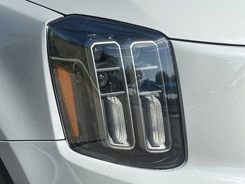 Used 2023 Kia Telluride SX X-Pro image 3