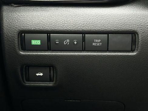 Used 2021 Nissan Sentra SV FWD image 24