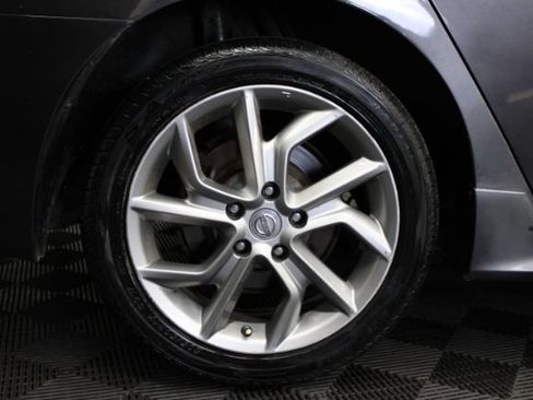 Used 2015 Nissan Sentra SR w/ Navigation Package FWD image 4