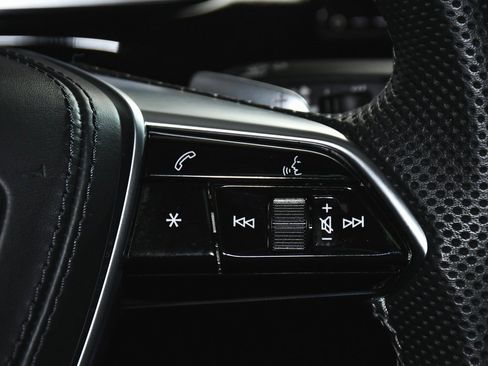 Used 2023 Audi S8 image 49