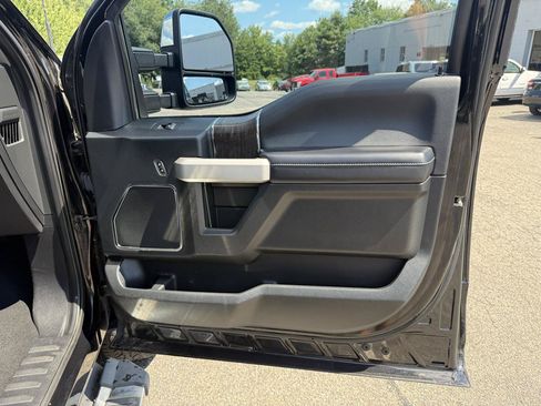 Used 2021 Ford F350 Lariat w/ Lariat Ultimate Package AWD/4WD image 22