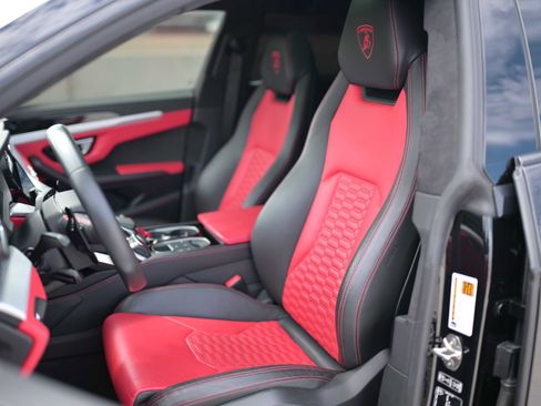 Used 2021 Lamborghini Urus image 14