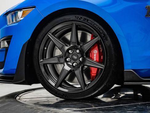 Used 2022 Ford Mustang Shelby GT500 w/ Carbon Fiber Track Pack RWD image 99