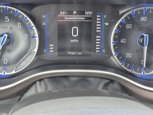 Used 2023 Chrysler Voyager LX image 16