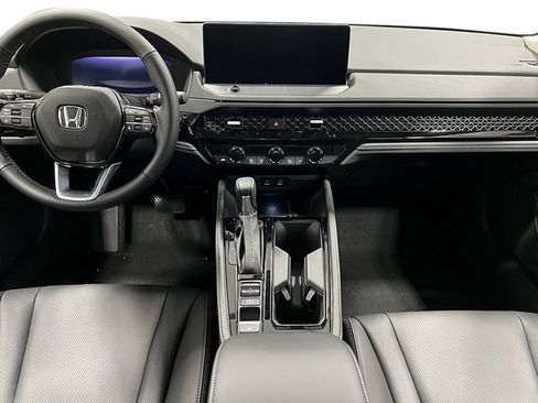 Used 2024 Honda Accord Touring image 13