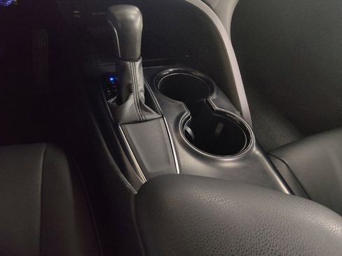Used 2019 Toyota Camry SE FWD image 26