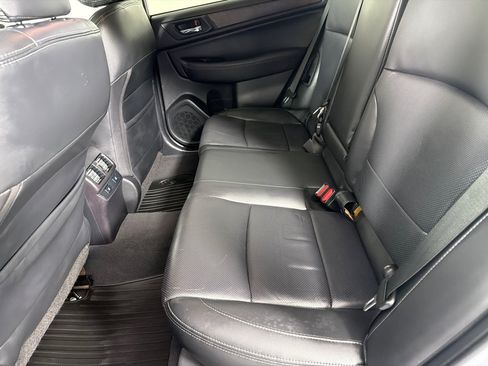 Used 2015 Subaru Outback 3.6R Limited AWD/4WD image 16