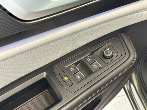 Used 2024 Volkswagen Atlas Peak Edition SE AWD/4WD image 33