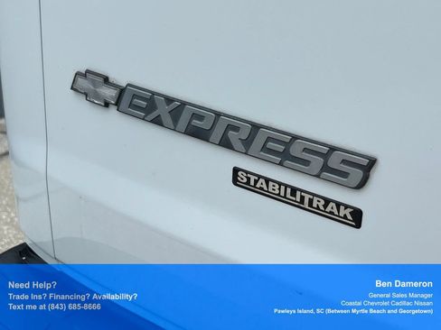 Used 2009 Chevrolet Express 2500 Passenger RWD image 16