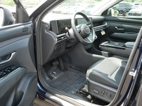 Certified 2026 Hyundai Tucson Limited AWD/4WD image 11