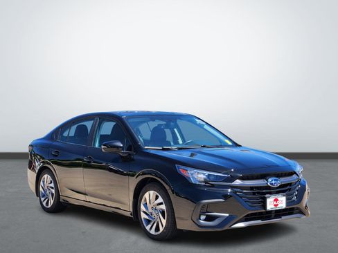 Used 2025 Subaru Legacy Limited image 6