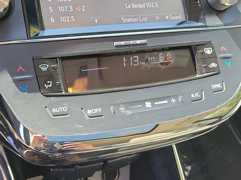 Used 2015 Toyota Avalon XLE Touring image 26