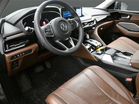 Used 2024 Acura MDX SH-AWD w/ Technology Package image 2