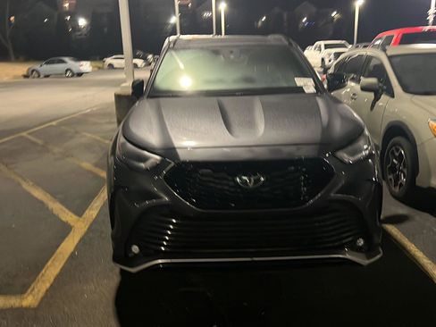 Used 2025 Toyota Highlander XSE image 4