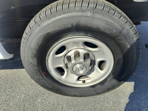 Used 2015 Chevrolet Express 2500 RWD image 10