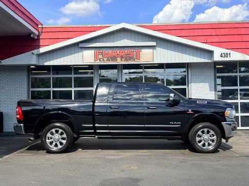 Used 2019 RAM 3500 Limited AWD/4WD image 2