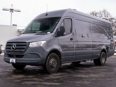 Used 2022 Mercedes-Benz Sprinter 4500 image 6