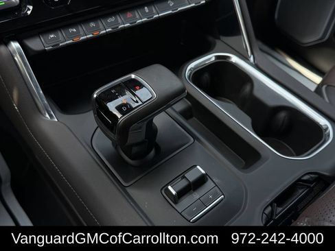 Used 2026 GMC Sierra 1500 Denali AWD/4WD image 19
