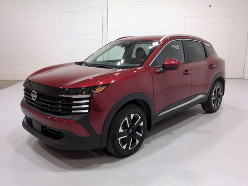 Used 2025 Nissan Kicks SV w/ SV Premium Package AWD/4WD image 7