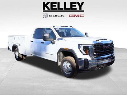 New 2025 GMC Sierra 3500 Pro w/ Convenience Package
