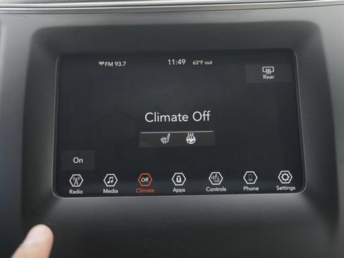 Used 2021 Jeep Cherokee Latitude Plus AWD/4WD image 45