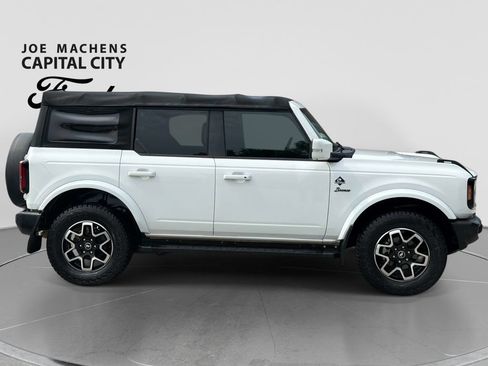 Used 2021 Ford Bronco Outer Banks AWD/4WD image 3