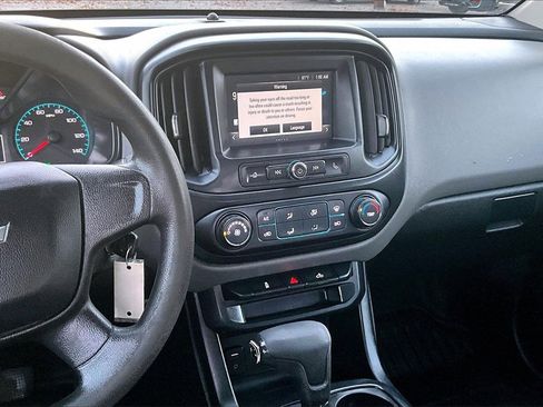 Used 2018 Chevrolet Colorado W/T image 10