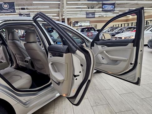 Used 2013 Cadillac CTS Luxury RWD image 12