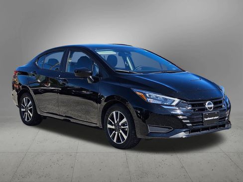 Used 2025 Nissan Versa SV FWD image 8