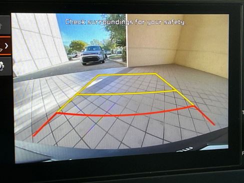 Used 2025 Kia Sportage LX image 23