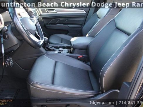 Used 2020 Volkswagen Atlas Cross Sport SEL image 36